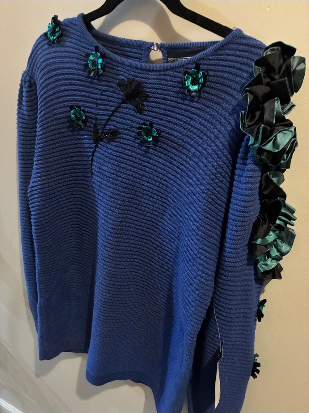 Vtg 90s Spree International 3D Ruffle Applique Sweater Blue M Hong Kong